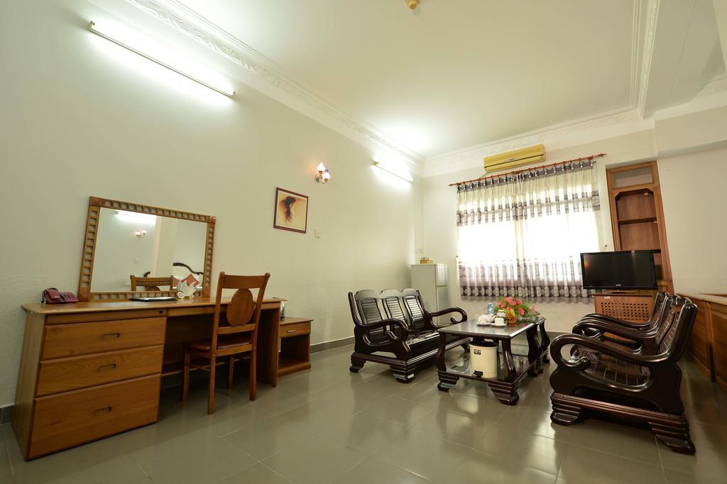 Hoa Binh 2 Hotel Long Xuyên Exterior foto