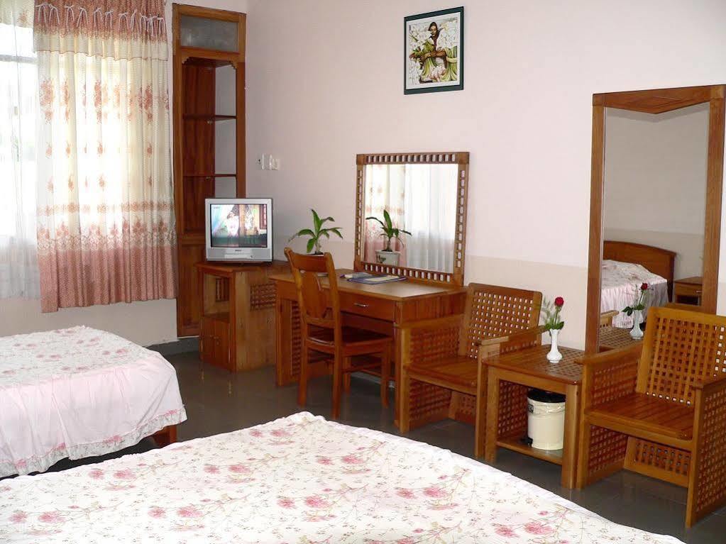 Hoa Binh 2 Hotel Long Xuyên Exterior foto